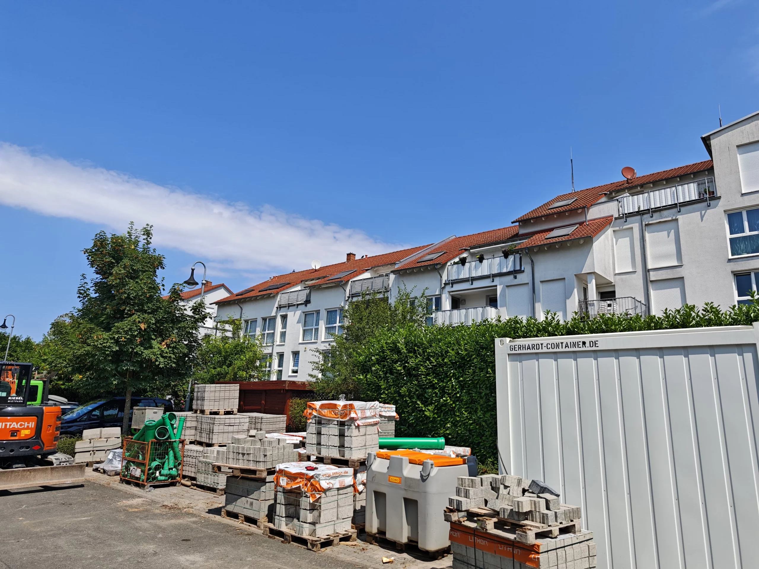 Pflasterarbeiten für Gewerbeobjekt in Karben durch Suppro GmbH – Außenanlagen, Pflasterbau, Gewerbepflaster, Bauunternehmen Rhein-Main