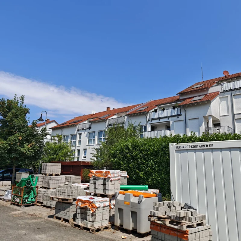 Pflasterarbeiten für Gewerbeobjekt in Karben durch Suppro GmbH – Außenanlagen, Pflasterbau, Gewerbepflaster, Bauunternehmen Rhein-Main