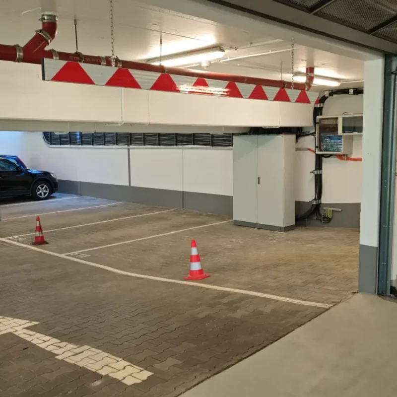 Fertiger Technikraum mit Brandschutzeinhausung im Parkhaus Deutsche Leasing AG, Suppro GmbH, Bad Homburg 2025