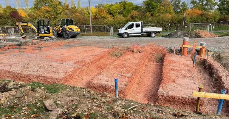 Aushub für Fudamentarbeiten, Aushubarbeiten, Tiefbau,Baggerarbeiten, Referenzen, Frankfurt, Offenbach am Main, Bad Homburg, Oberursel, Bad Nauheim, Friedberg, Bad Vilbel, Karben, Eschborn, Kronberg, Königstein, Bad Soden sowie im Hochtaunuskreis, Wetteraukreis und im gesamten Rhein-Main Gebiet.