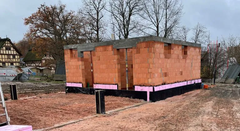 Rohbau, hochbau, Baufirma, Bauunternhemen, Referenzen, Frankfurt, Offenbach am Main, Bad Homburg, Oberursel, Bad Nauheim, Friedberg, Bad Vilbel, Karben, Eschborn, Kronberg, Königstein, Bad Soden sowie im Hochtaunuskreis, Wetteraukreis und im gesamten Rhein-Main Gebiet.